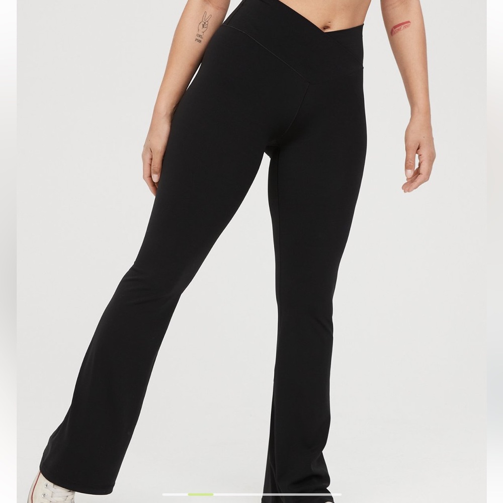 Aerie crossover flare leggings